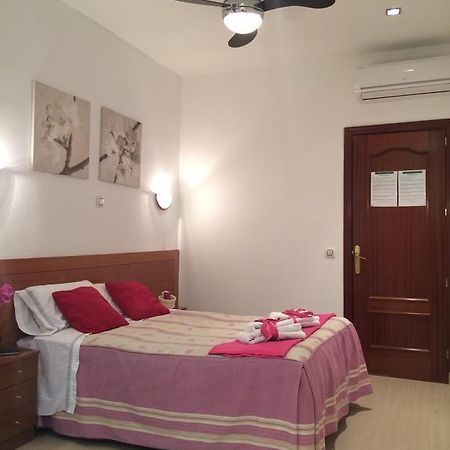 Hostal Aliste Madrid Exterior photo