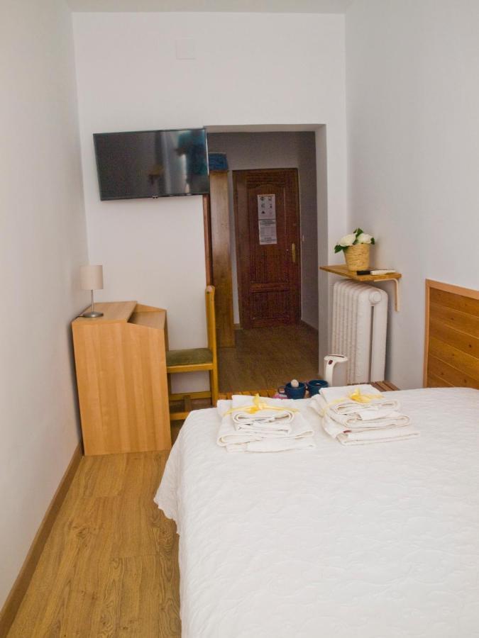 Hostal Aliste Madrid Exterior photo