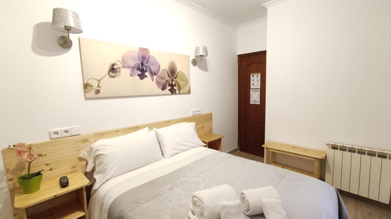 Hostal Aliste Madrid Exterior photo