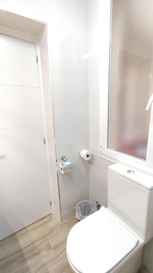 Hostal Aliste Madrid Exterior photo