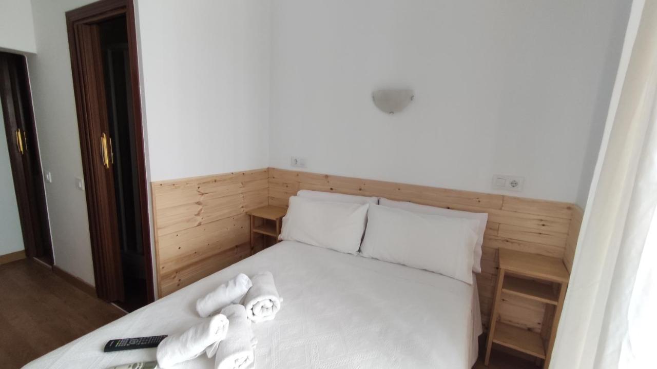 Hostal Aliste Madrid Exterior photo