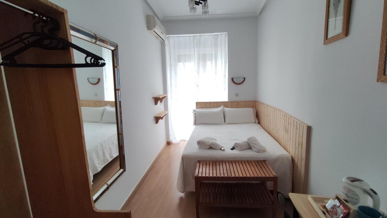 Hostal Aliste Madrid Exterior photo