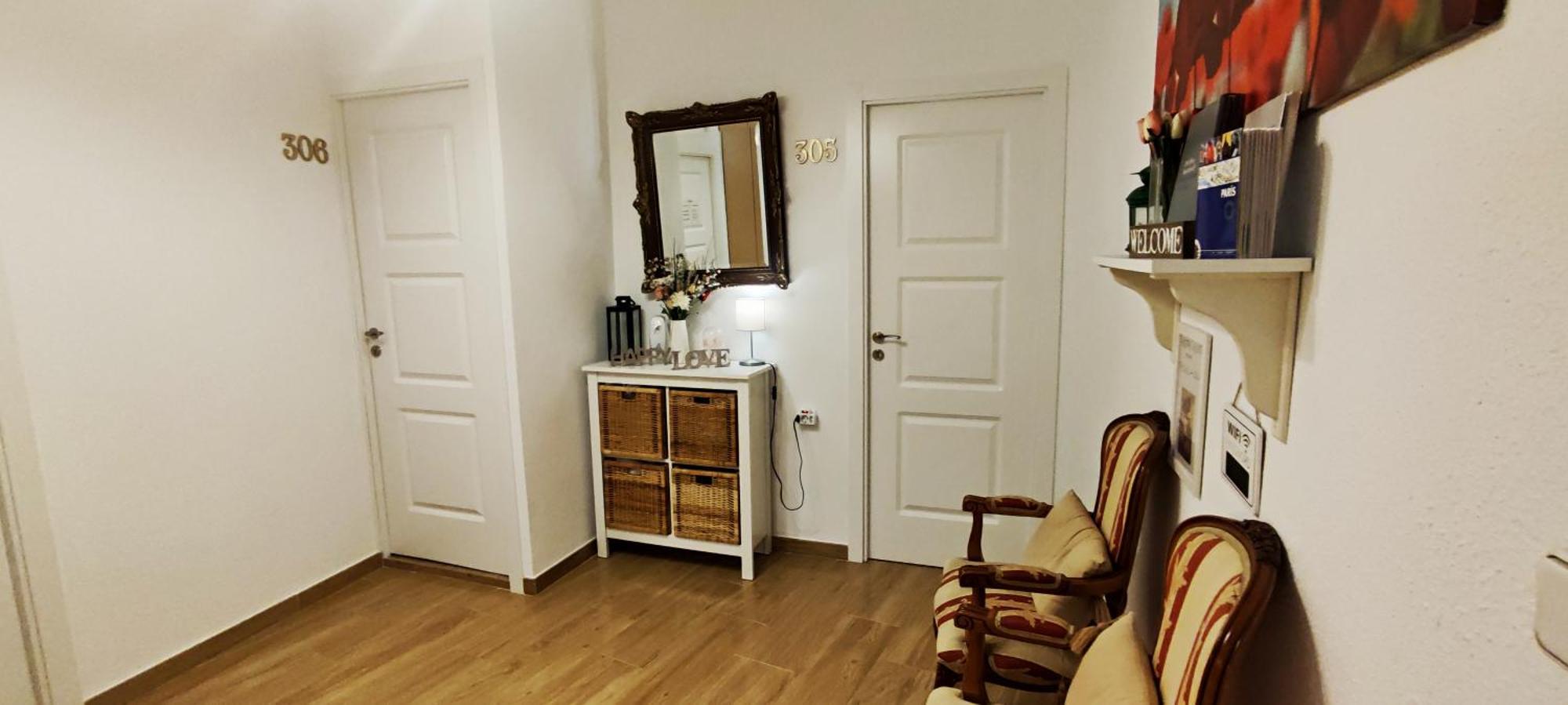 Hostal Aliste Madrid Exterior photo