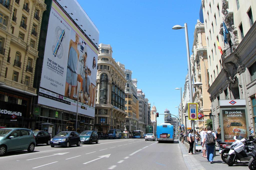 Hostal Aliste Madrid Exterior photo